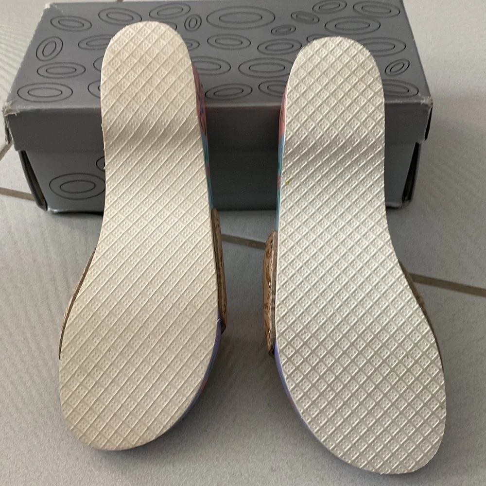 Dr Scholl’s Original Vintage Floral Hand Painted excercise wood sandals NIB - Picture 2 of 4